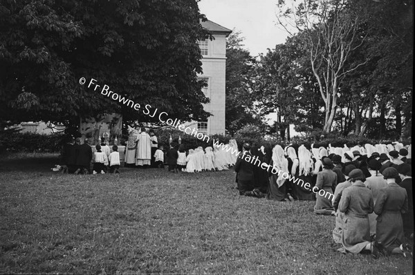 GORTNOOR ABBEY PROCESSION